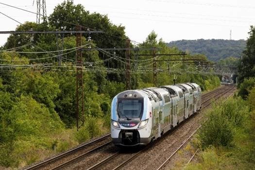 12 LOCOMOTIVES vendues aux enchères et 11 trains AGC cédés aux autres régions